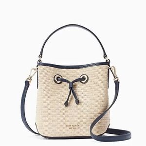 Kate Spade New York

EVA STRAW SMALL BUCKET BAG